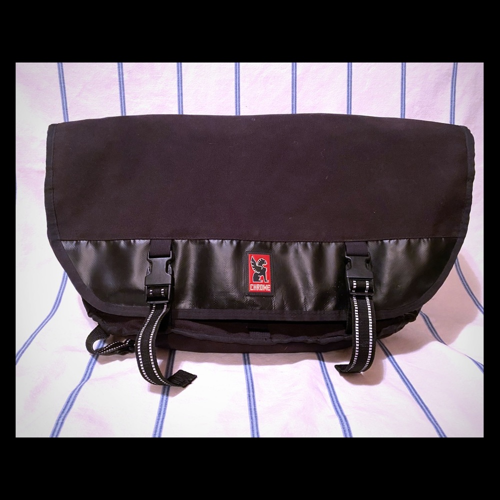 Classic black messenger bag.